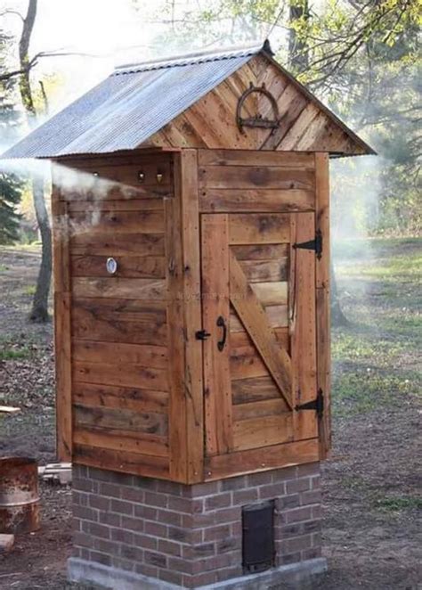 Smokehouse Build From Pallets 